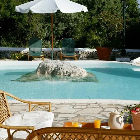 Villa Katouna Sleeps 6 With Pool Air Con And Wifi
