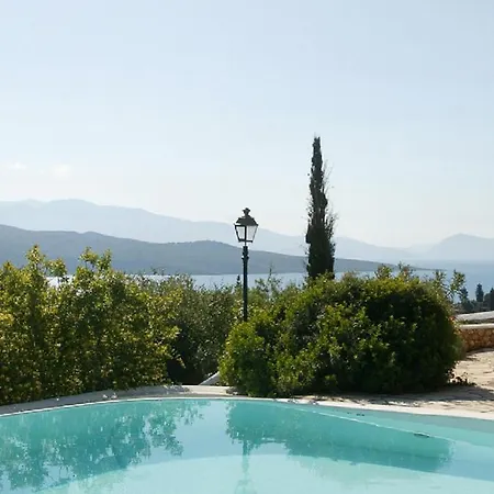 Katouna Sleeps 6 With Pool Air Con And Wifi Villa